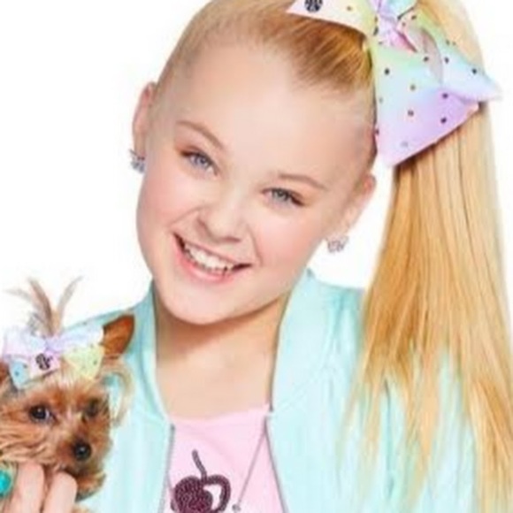 Meet your Posher, Alexus - Picture 1 of 1